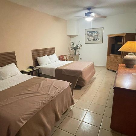 Hotel El Dorado Sabinas Eksteriør bilde
