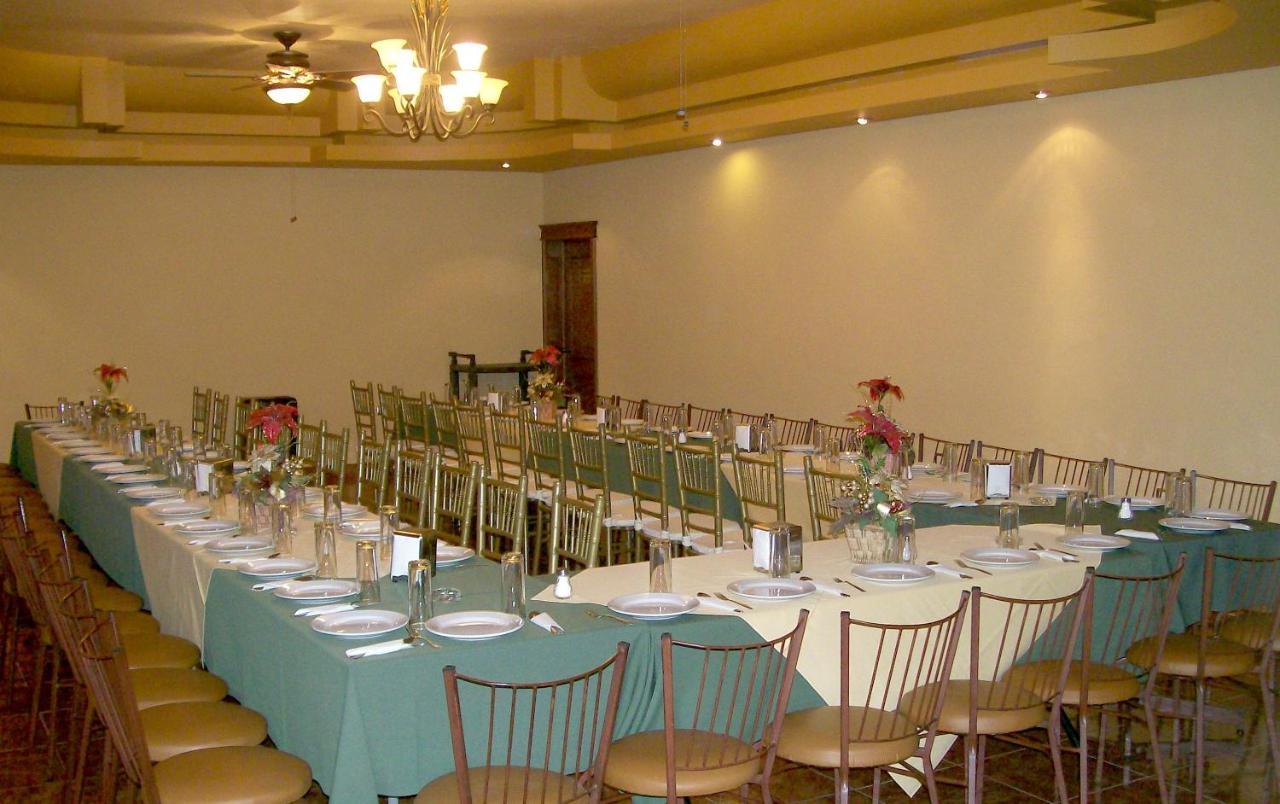 Hotel El Dorado Sabinas Eksteriør bilde