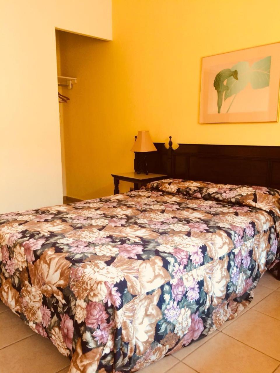 Hotel El Dorado Sabinas Eksteriør bilde